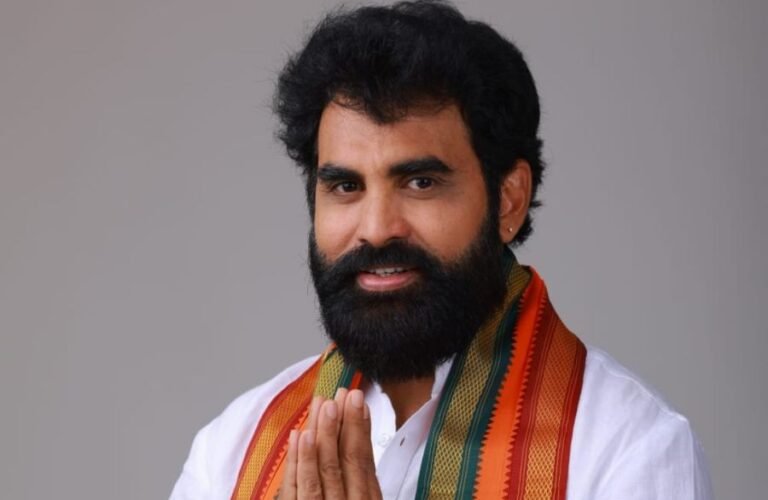 Cine star Abhinav Sardar Nayak joins BJP